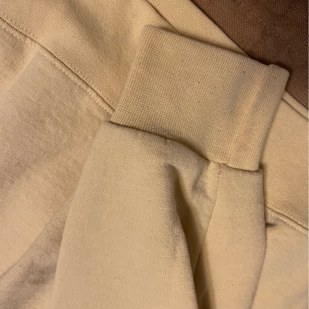 Champion sweatshirt, baby yellow, great condition